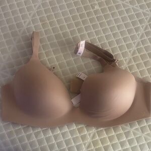 NWT Victoria Secret Nude Bra